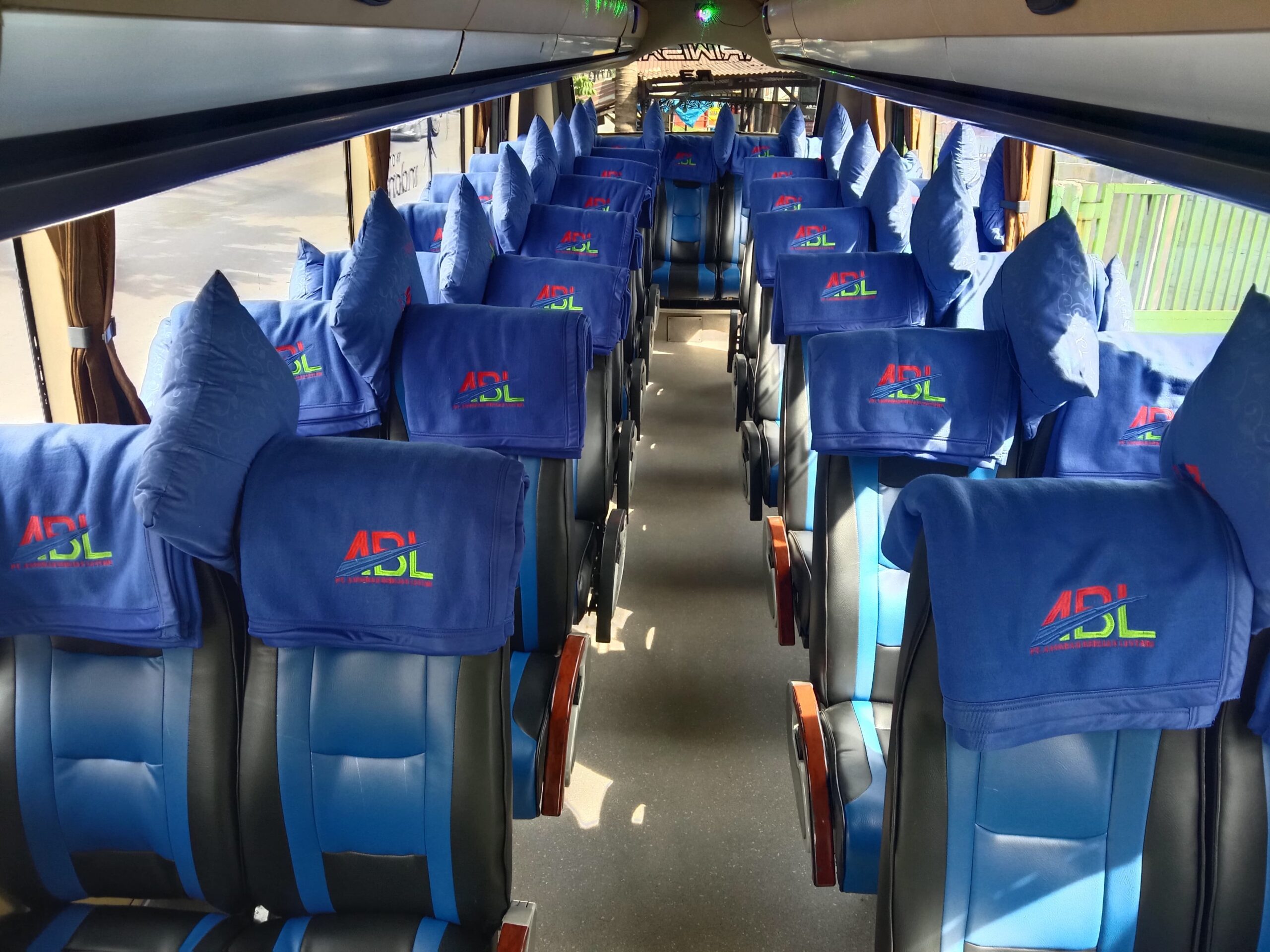 Bus Pariwisata Pekanbaru