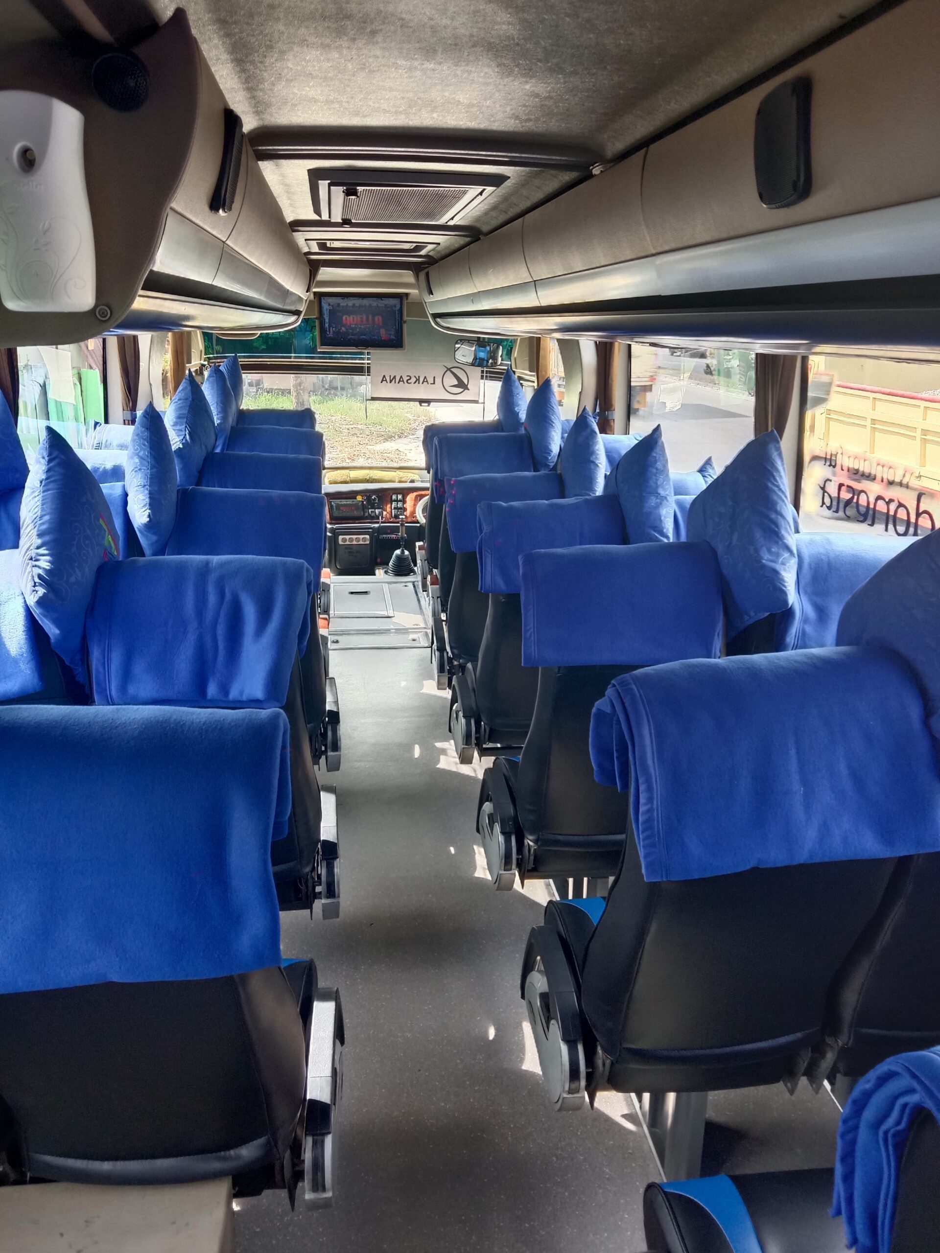 Bus Pariwisata Pekanbaru